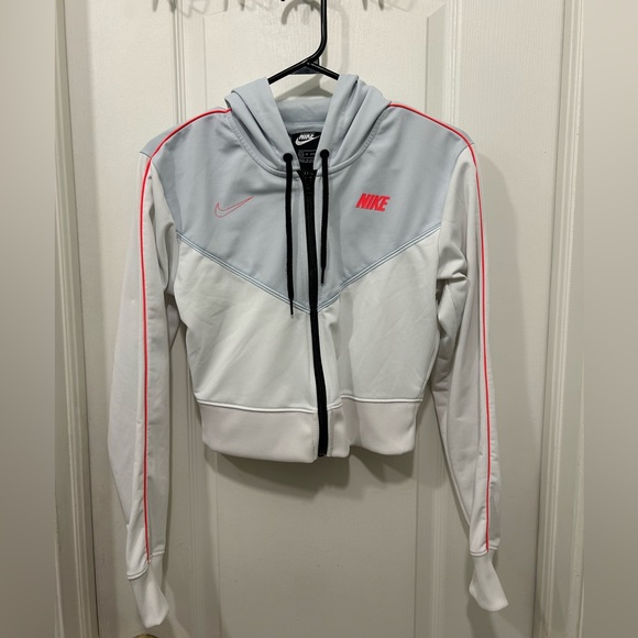 Nike cropped sweater with orange detailing 🧡🤍💙 - Picture 1 of 7